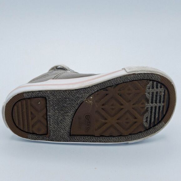 Infant Size 7 Converse All Stars - Picture 7 of 8